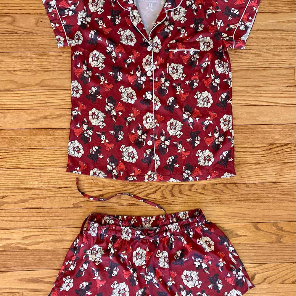 Disney Tower of Terror 2024 Pajama Set sz Small Rare!